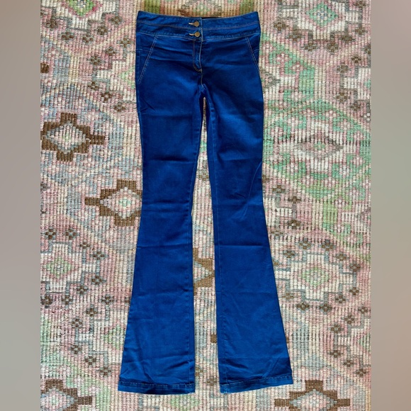 New Without Tags: Veronica Beard High Wasted Blue Flared Stretch Jeans